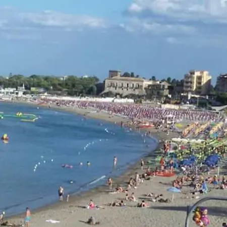 Bilocale A Pochi Passi Dal Mare Appartamento *